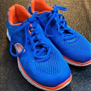 Sketchers memory foam size 7